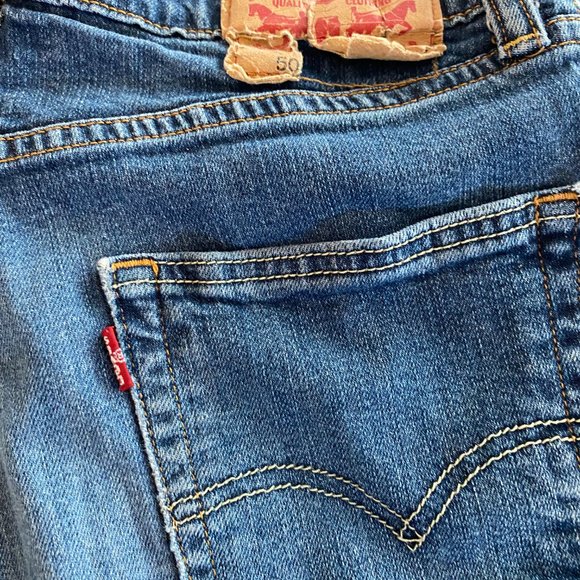 Levi's - Picture 4 of 5